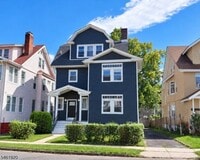 Building Photo - 270 S Burnet St