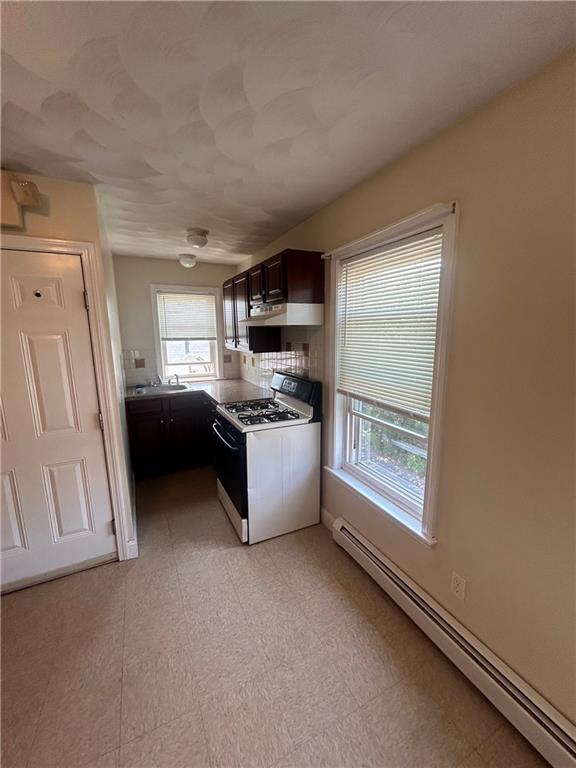 Building Photo - 591-591 Main St