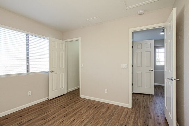 Building Photo - 2543 W Old Paint Trail