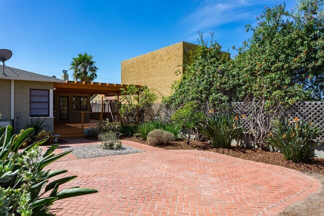 Building Photo - Single Story Craftsman in North Park