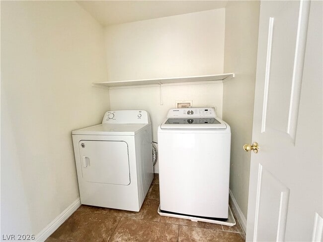 Building Photo - 4556 Hearts Desire Ave