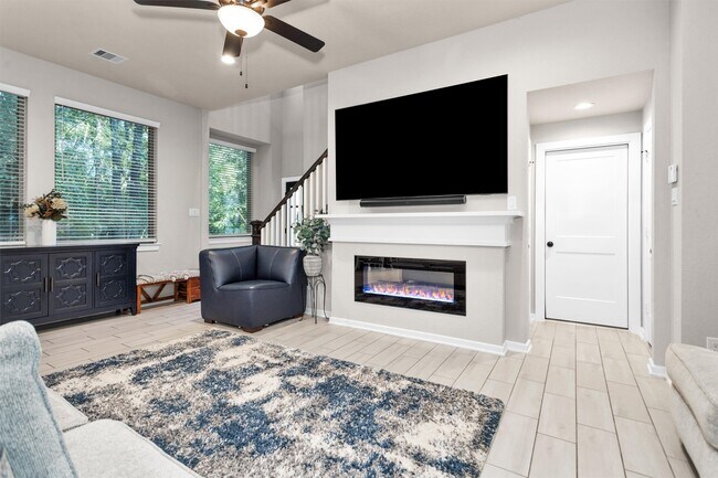 Building Photo - 579 Longleaf Pine Dr