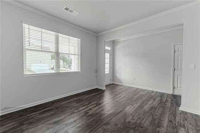 Building Photo - 545 King Vlg