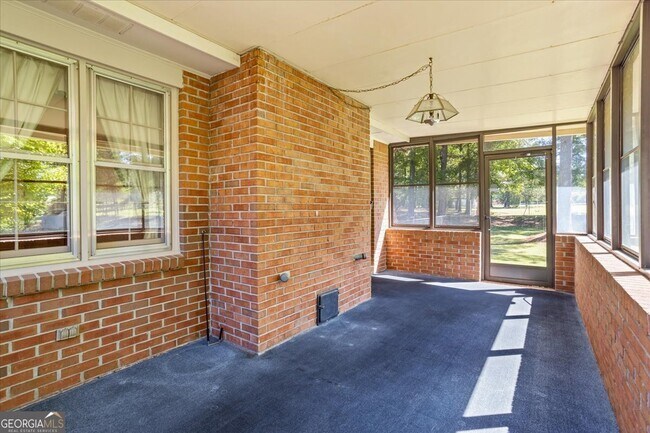 Building Photo - 3929 Lenora Church Rd