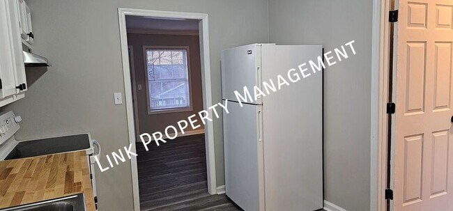 Building Photo - 2310 N Chamberlain Ave