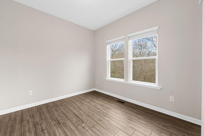 Building Photo - 2247 Pink Hawthorn Dr