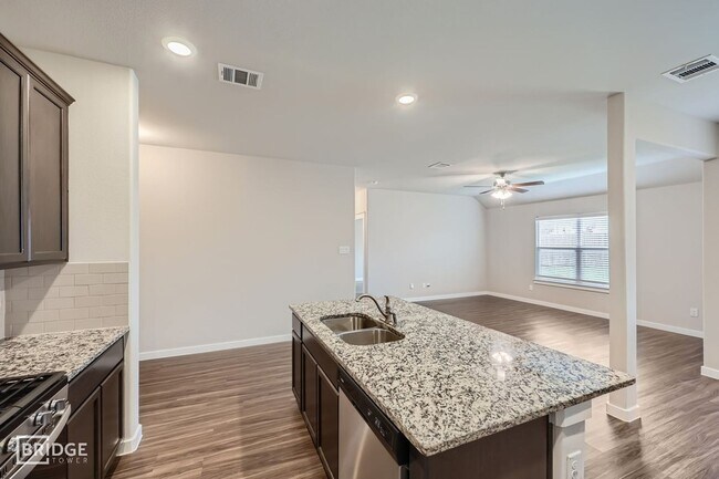 Building Photo - 6129 Fall Creek Ln