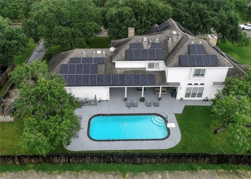 Building Photo - 4517 River Park Dr
