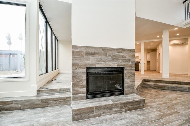 Building Photo - 8115 Fondren Lake Dr