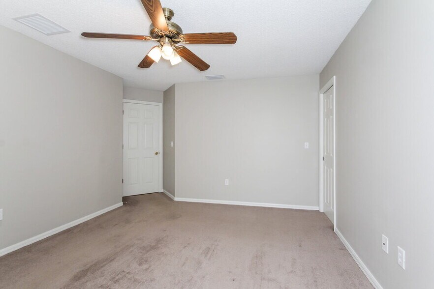 Building Photo - 4212 1st Ave NE