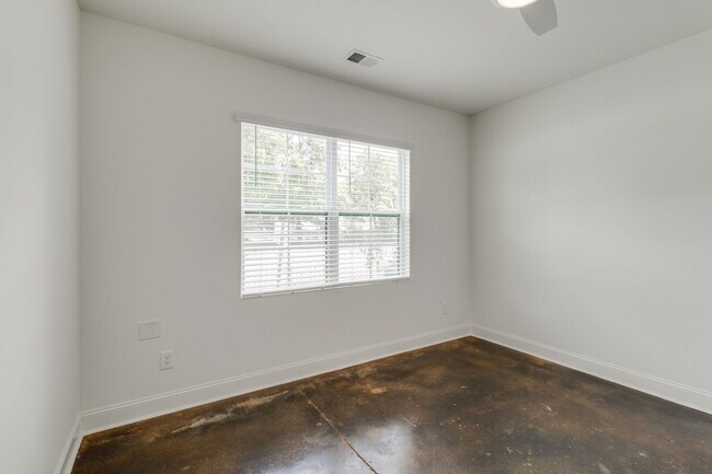 Building Photo - 1410 Barnwell St