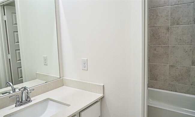 Building Photo - 7102 Grassland Vis Ln
