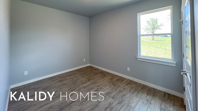 Building Photo - 17583 Natalie Ct