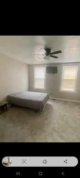 Building Photo - 1633 N Payson St