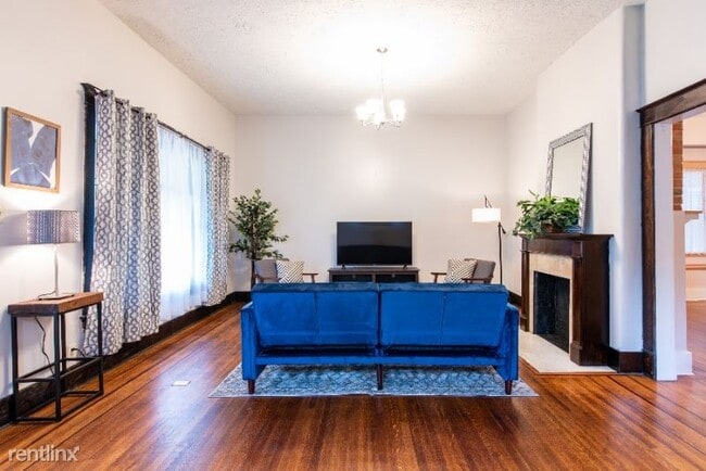 Building Photo - 3 br, 2 bath House - 1450 S 6th St A Unit A