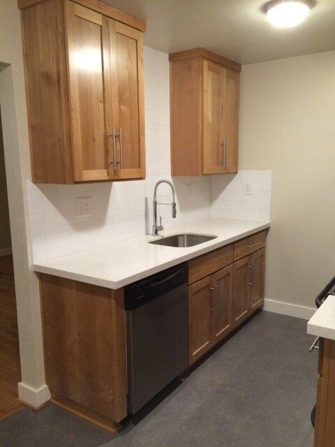 Building Photo - Modern Remodel Spacious 2BD University Par...
