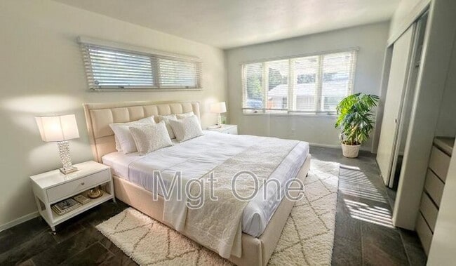 Building Photo - 2944 McAllister St