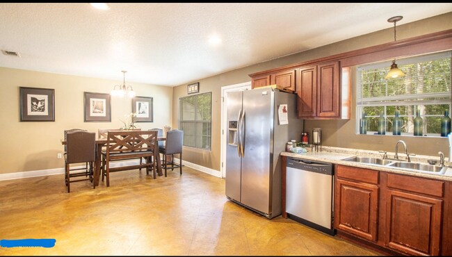 Building Photo - 9951 Kahana St