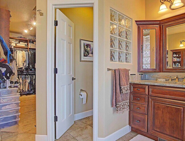Building Photo - 7975 Ruststone Ct