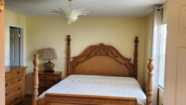 Building Photo - 3401 Bimini Ln