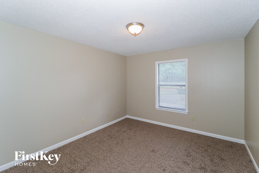 Building Photo - 8418 Chippingham Dr