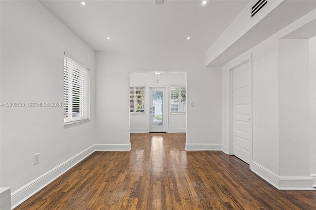 Building Photo - 3500 Ponce de Leon Blvd