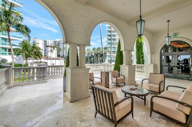 Building Photo - 19925 NE 39th Pl