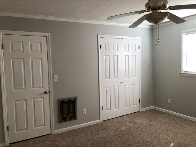 Building Photo - 2412 Huntsville St NW