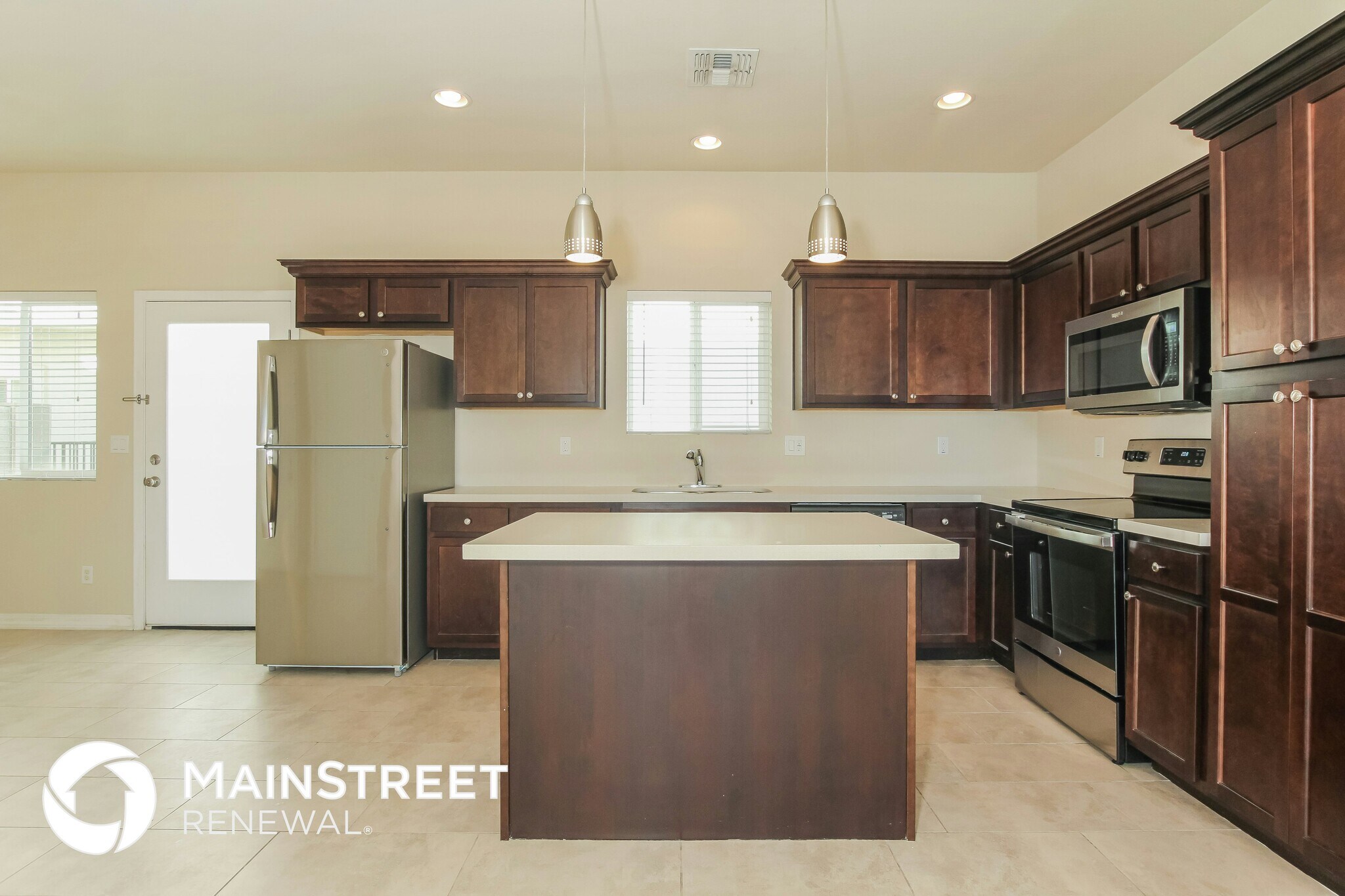 Building Photo - 2000 N 36th St