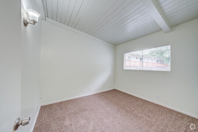 Bedroom 2 - Unit 1 - Manchester Apartments
