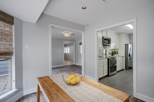 Building Photo - 2228 Addison Rd