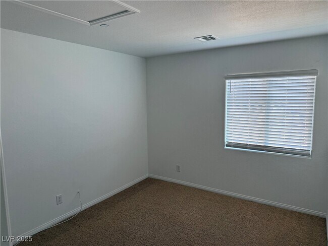 Building Photo - 10556 Gibbous Moon Dr