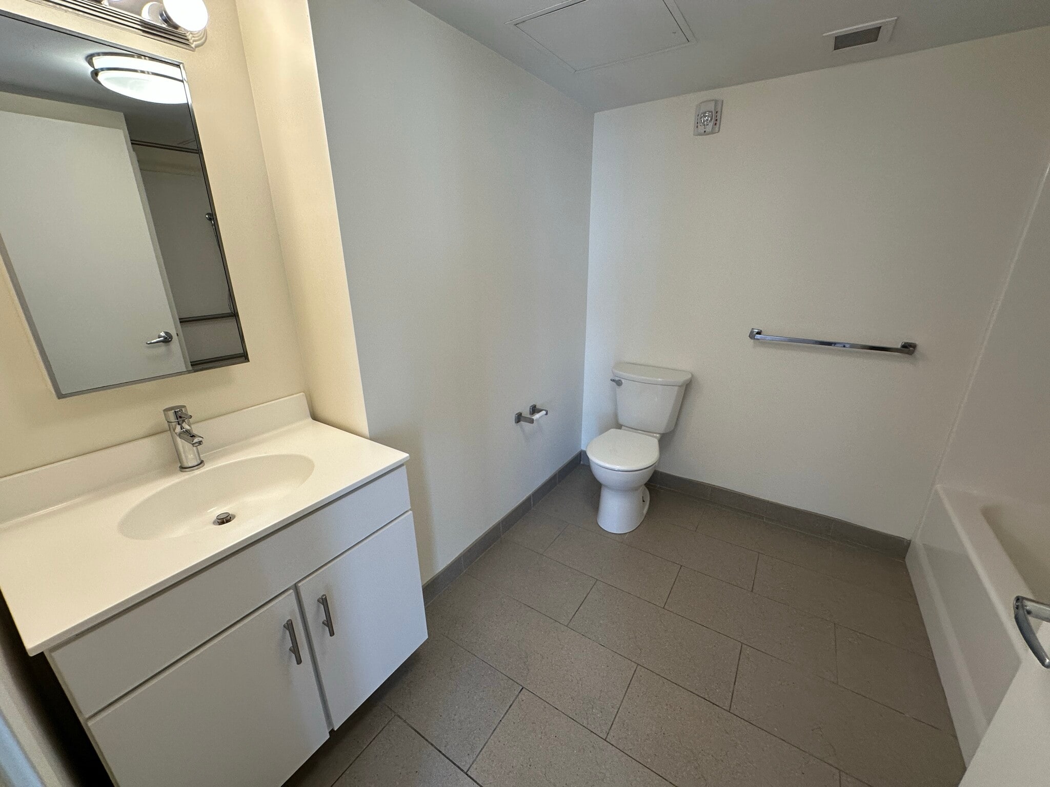 Building Photo - 3 Winter Pl