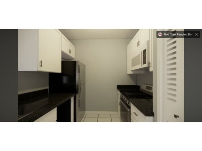 Building Photo - 7860 Pinehurst Dr