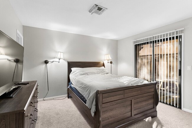 Building Photo - Single Story 3 Bedroom Home with 2 Patios and Community Amenities In Henderson