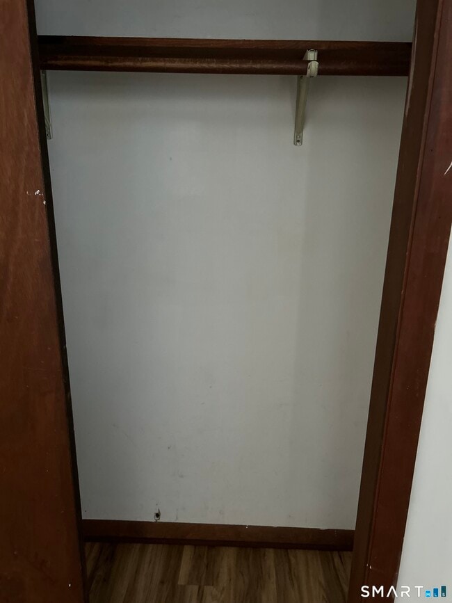 Building Photo - 66 York St