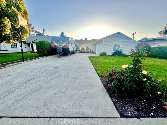 Primary Photo - 1529 N Miramonte Ave