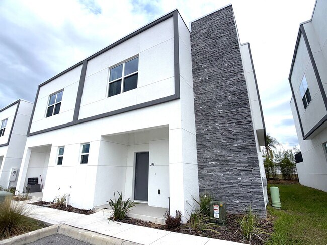 Building Photo - 332 Famagusta Dr