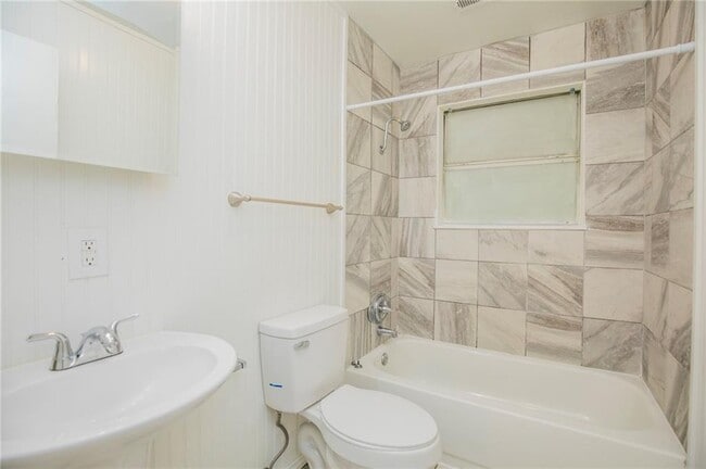 Building Photo - 1309 S Washington Ave