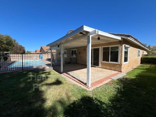 Building Photo - 2534 Roxy St