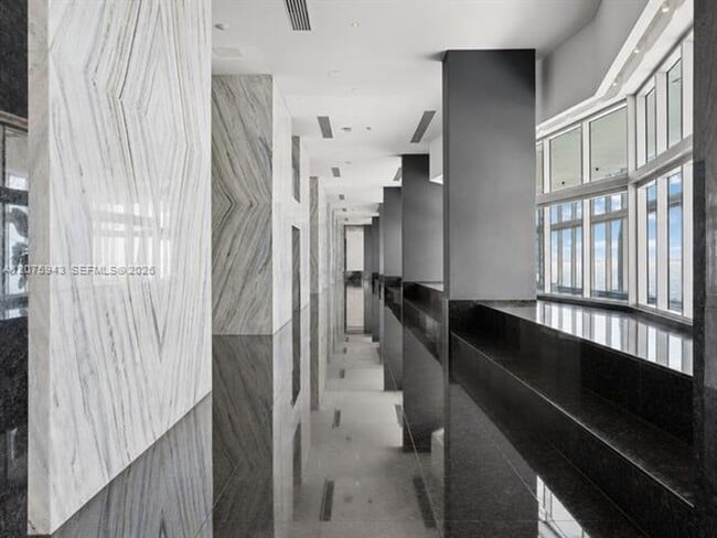 Building Photo - 335 S Biscayne Blvd
