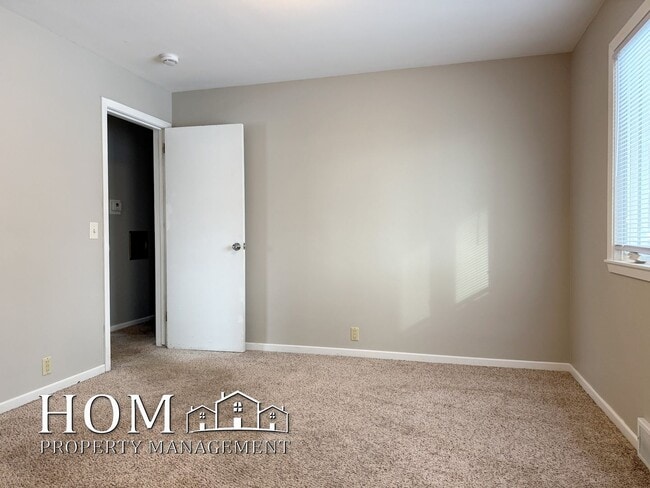 Building Photo - 109 Pfau St