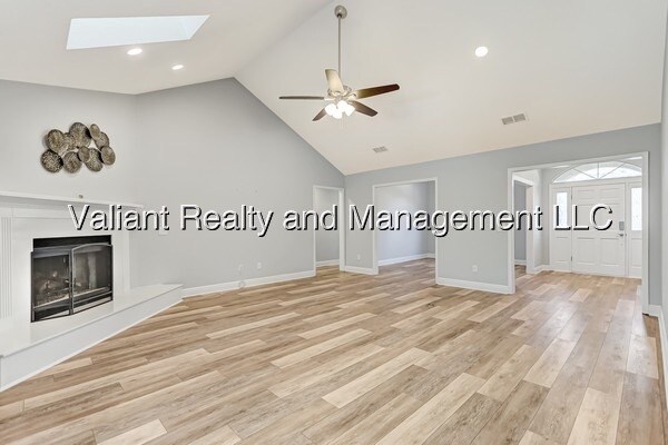 Building Photo - 13807 Carters Grove Ln