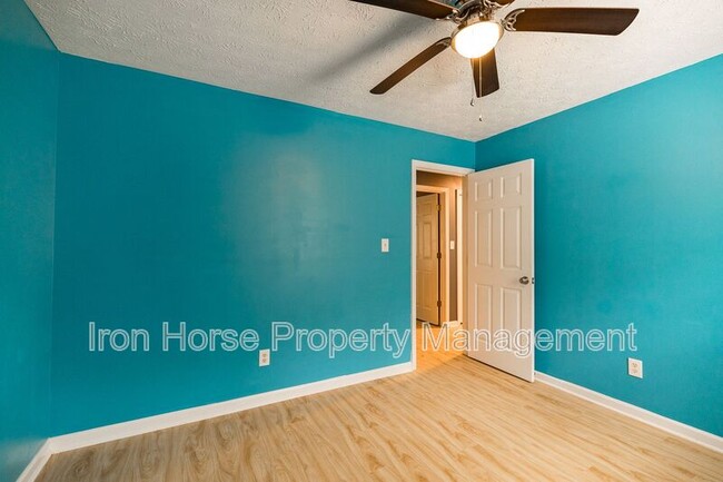 Building Photo - 357 Mary Alice Dr