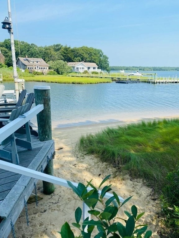 Building Photo - 38 Russell Rd