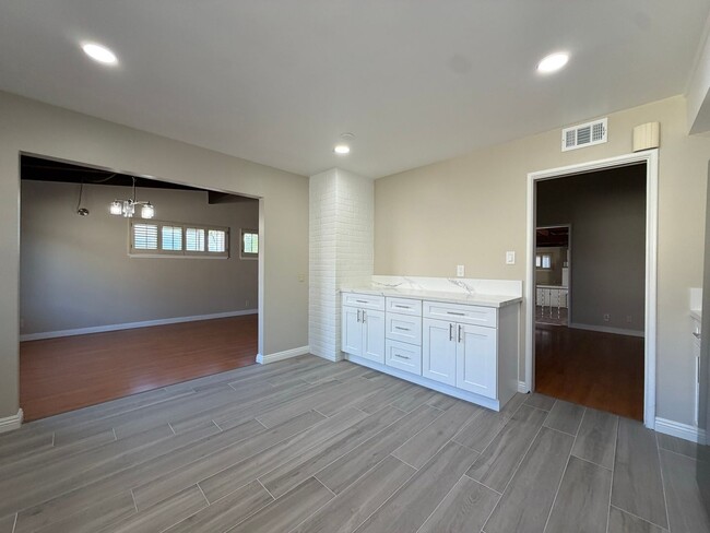 Building Photo - Stunning Mid-Century Modern Home  in Garden Grove