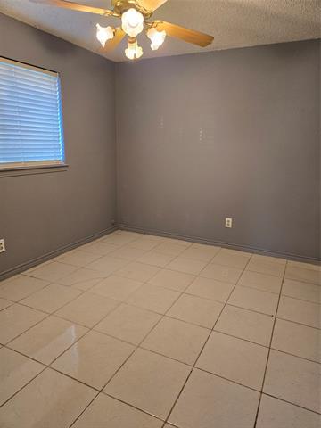 Building Photo - 4825 Miami Dr
