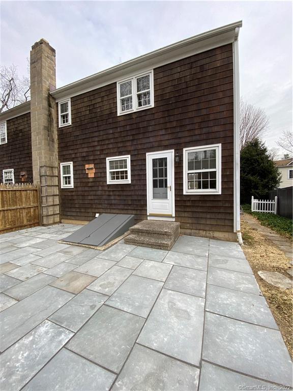 Building Photo - 137 Millport Ave