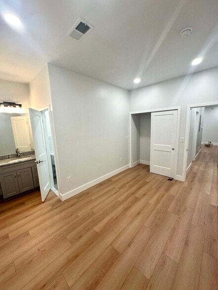 Building Photo - 3411 Baring St