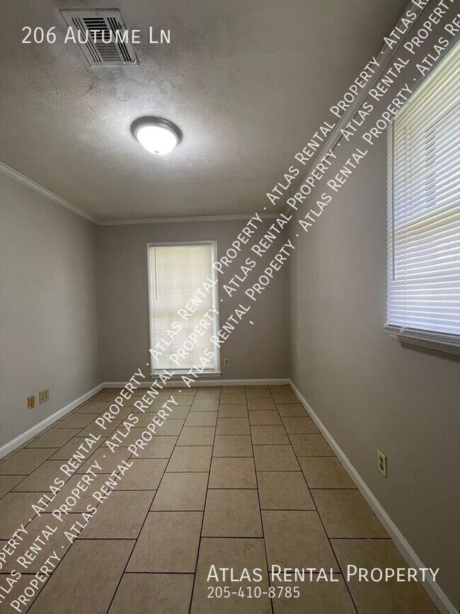 Building Photo - 206 Autume Ln